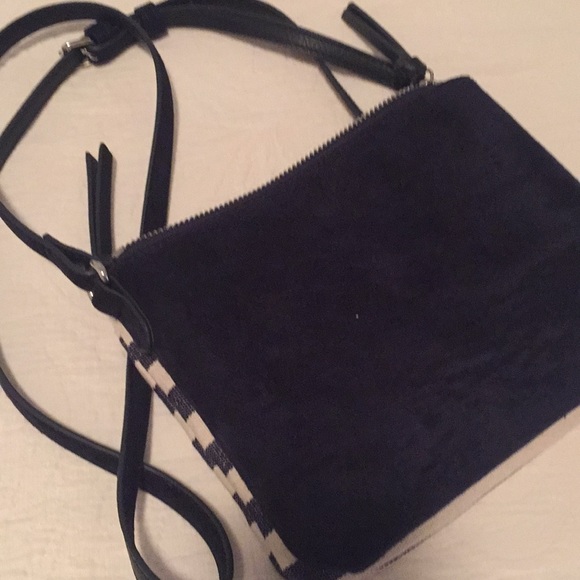 Gap mini cross body bag. Suede and canvas - Picture 2 of 3